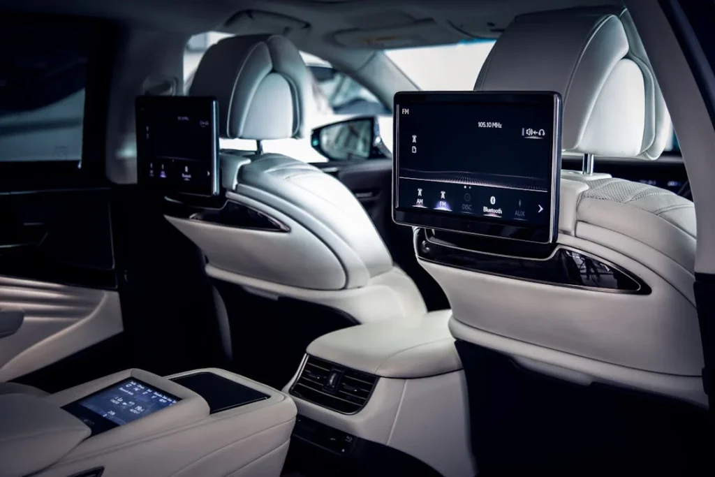 7 seater car hire with driver