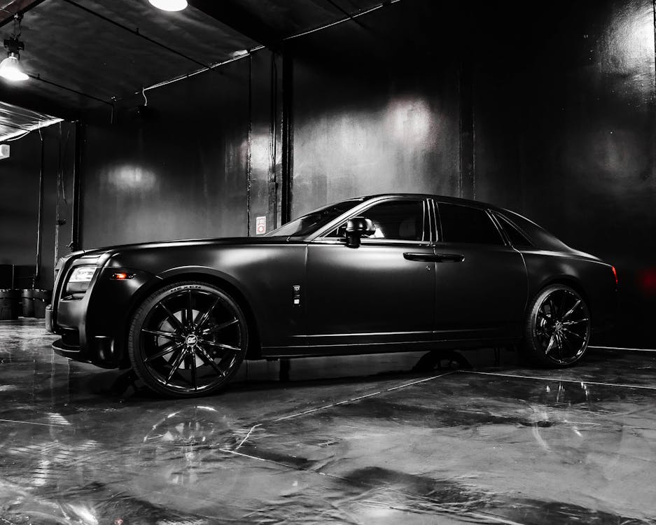 Chauffeur service for international delegations in London