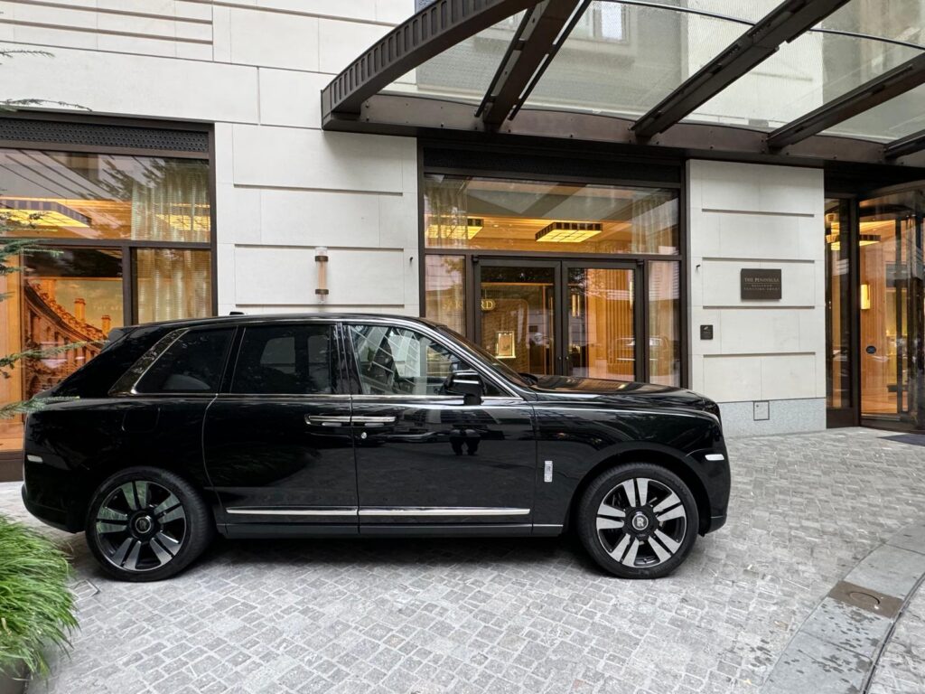 Tailored chauffeur services for international visitors in London