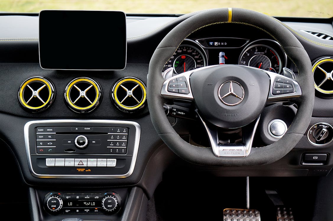 Chauffeur services for private tours in London