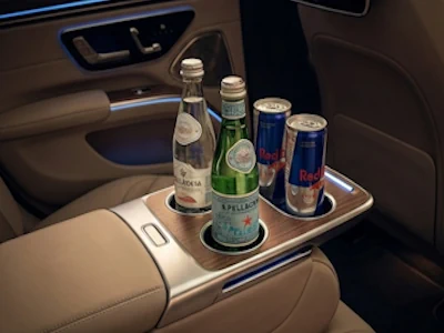 mercedes eqs STILL & SPARKLING WATER