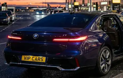 bmw i7 chauffeur service airport transfer