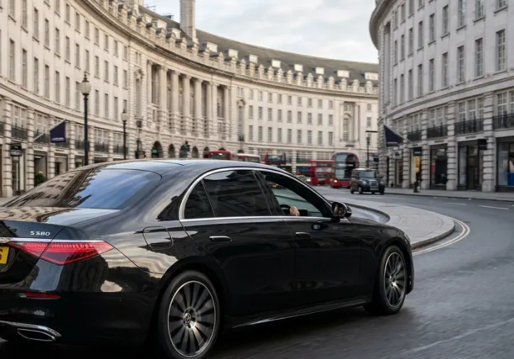 Efficient A to B luxury chauffeur transfer in Central London