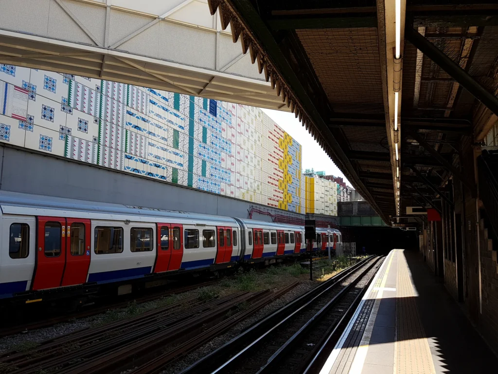 train reality vs door to door confort with vip cars chauffeur services in London and neighbourhood areas in United Kingdom