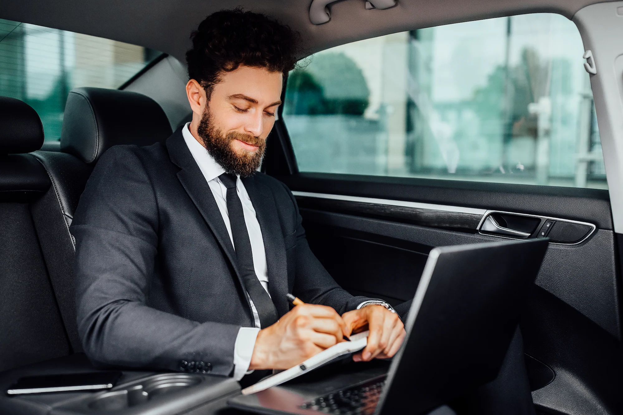 London Luxury Travel & Chauffeur Insights | VIPCARS 6 VIPCARS Chauffeurs Premium chauffeur London Heathrow transfers with meet & greet at all terminals. Mercedes, BMW & Rolls Royce fleet. Call us or send a message to book.